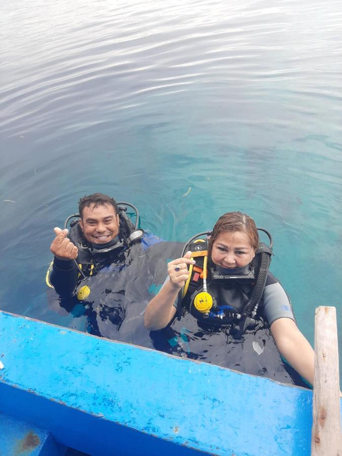 Blue Shark Divers บูนาแกน ภายนอก รูปภาพ