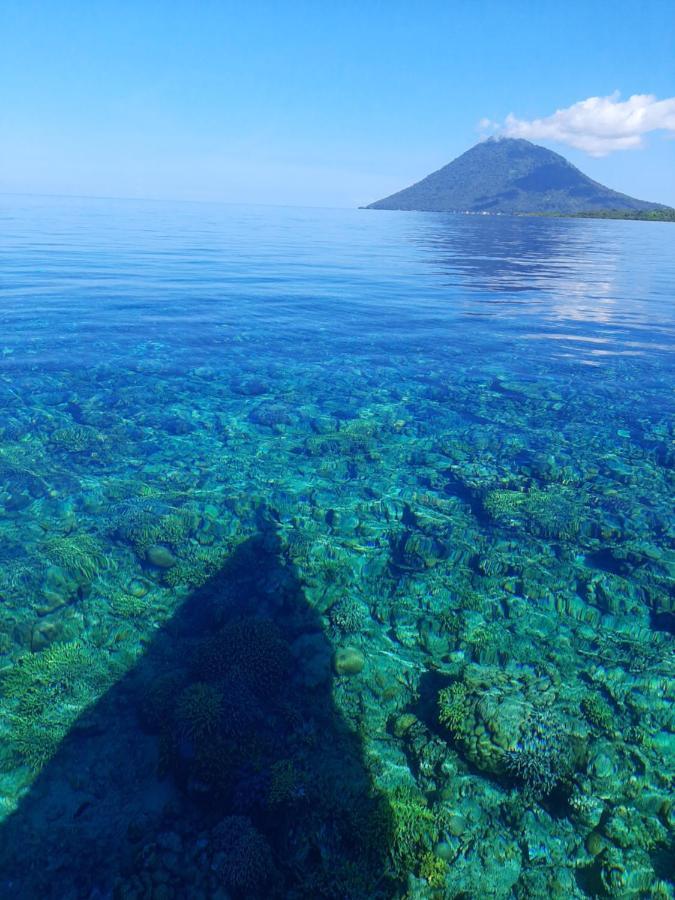 Blue Shark Divers บูนาแกน ภายนอก รูปภาพ