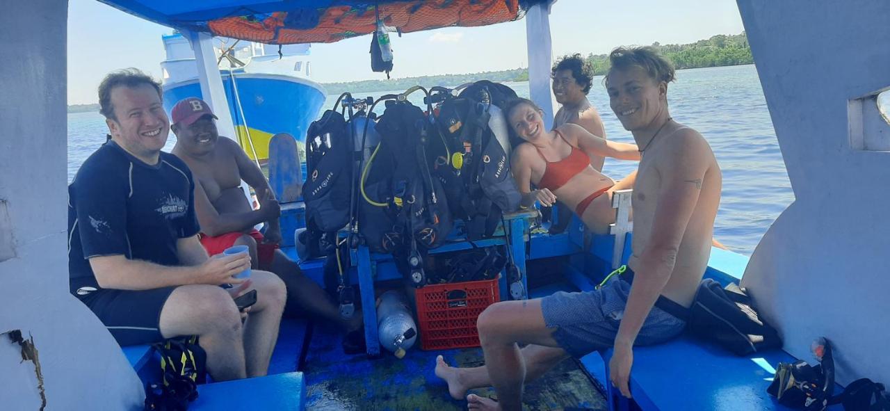 Blue Shark Divers บูนาแกน ภายนอก รูปภาพ
