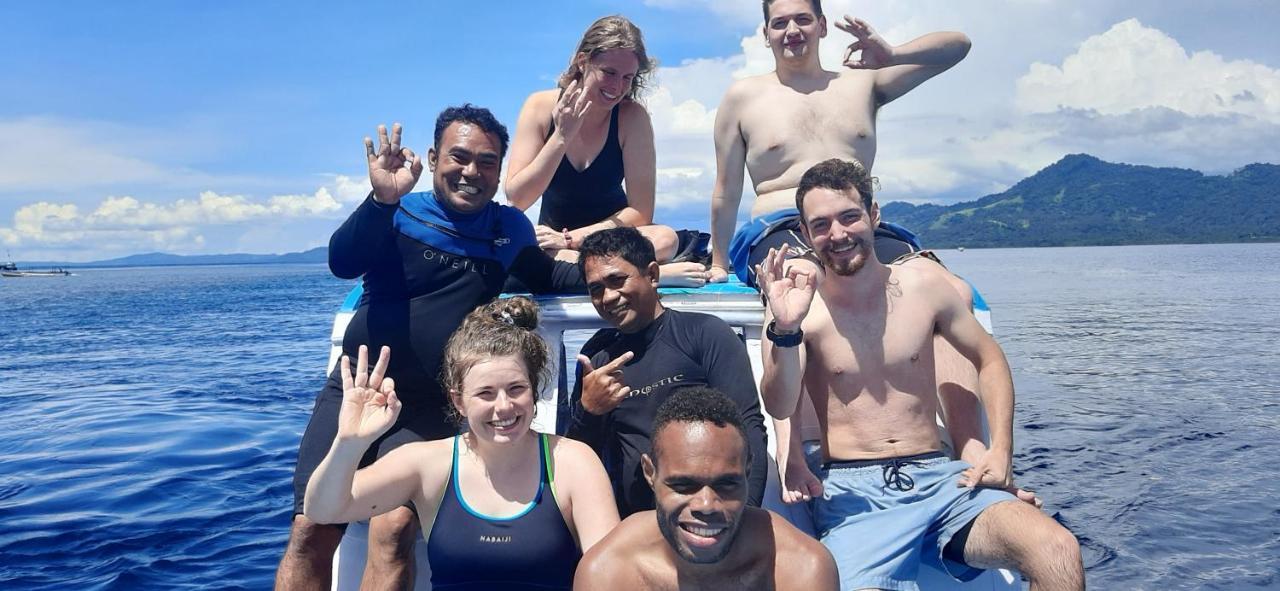 Blue Shark Divers บูนาแกน ภายนอก รูปภาพ