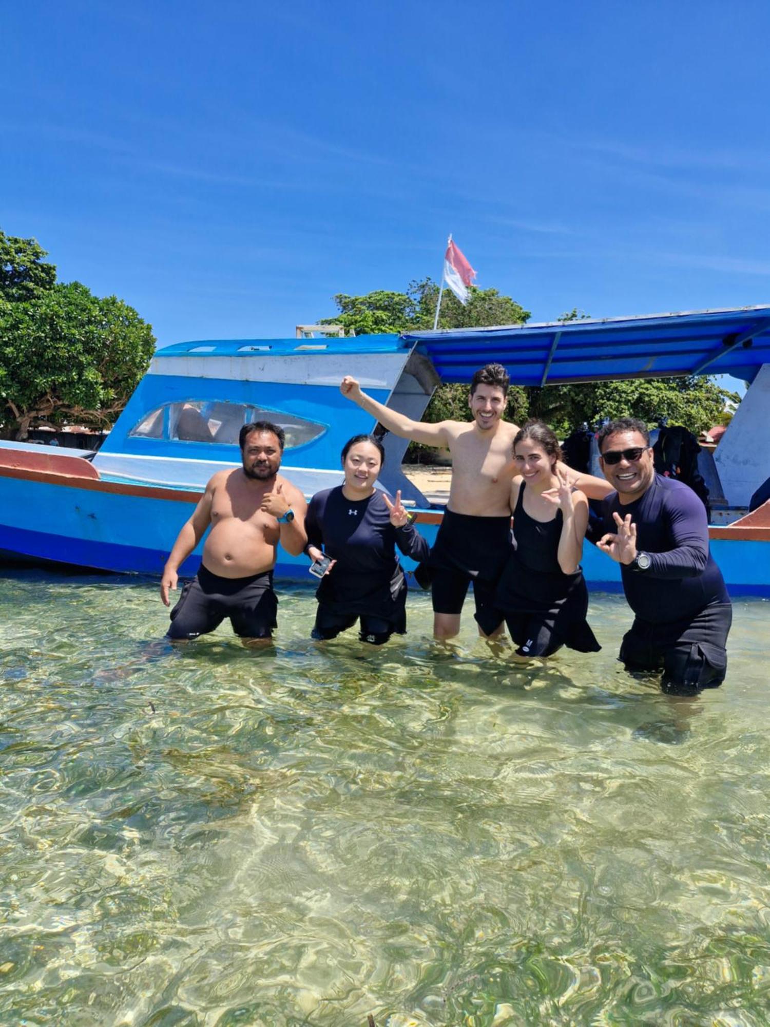 Blue Shark Divers บูนาแกน ภายนอก รูปภาพ